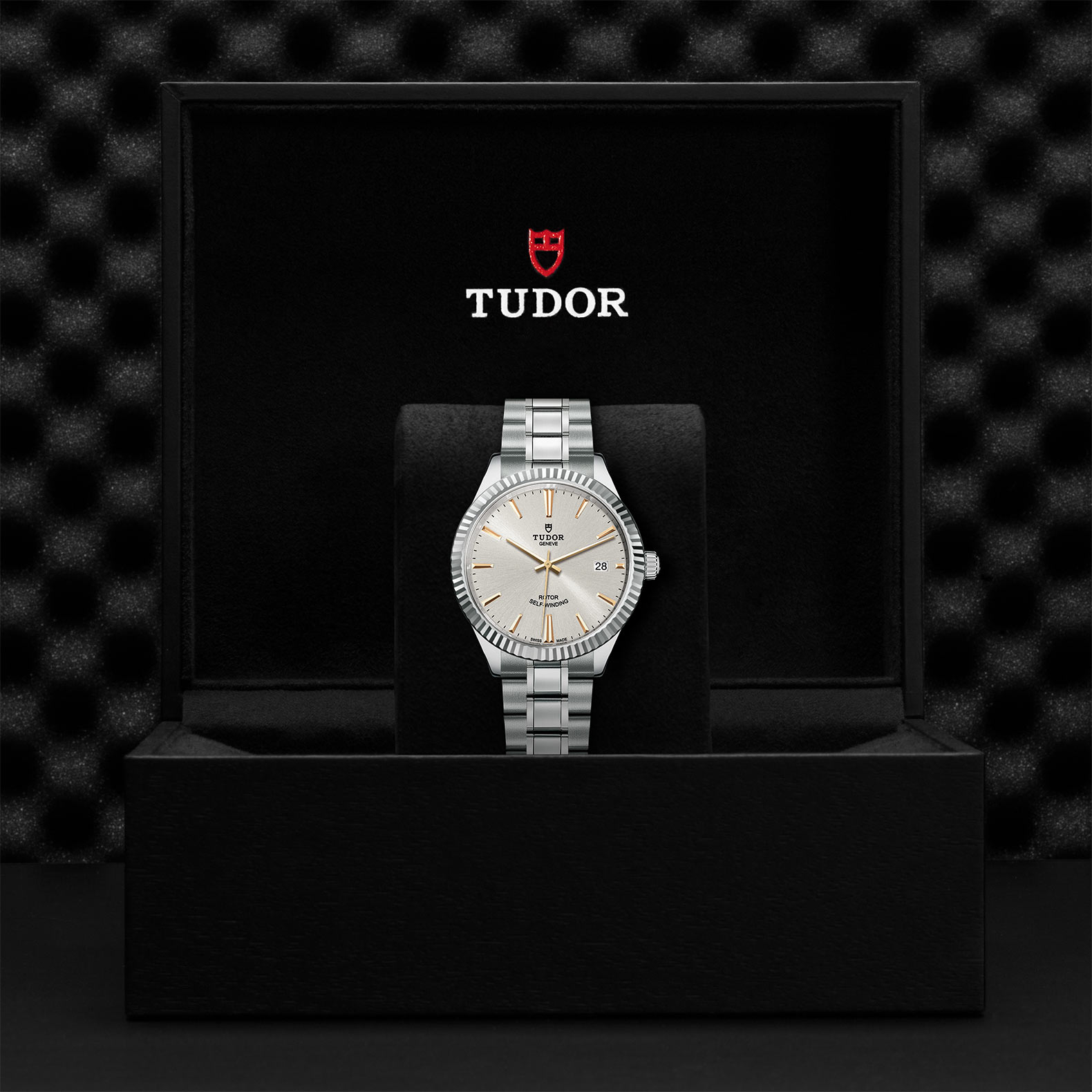 Tudor_M12510-0005